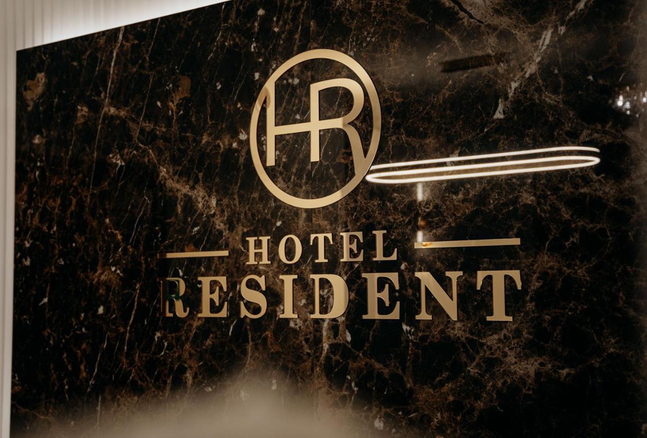 Hotel Resident Nowa Sarzyna Exteriör bild